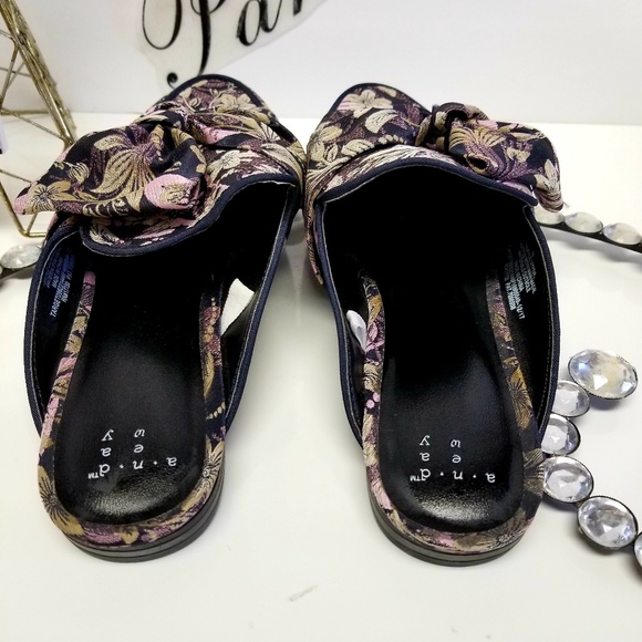 Vintage Black Satin Print Floral Mules - Picture 3 of 8
